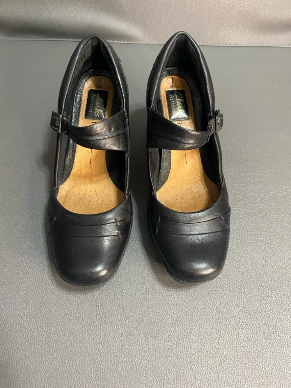 Clarks Artisan Black Mary Jane Block Heel Pumps - Picture 3 of 7